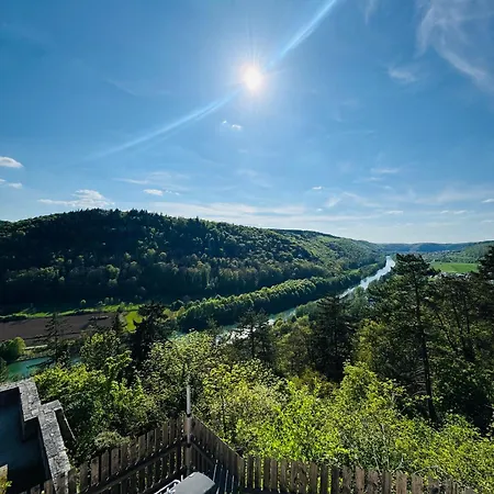 Burg & Tal Panorama *