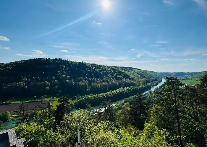Burg & Tal Panorama *